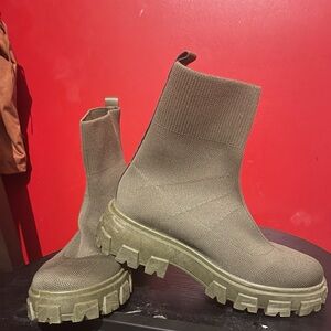 Army Green Stretch Combat Chelsea Boots